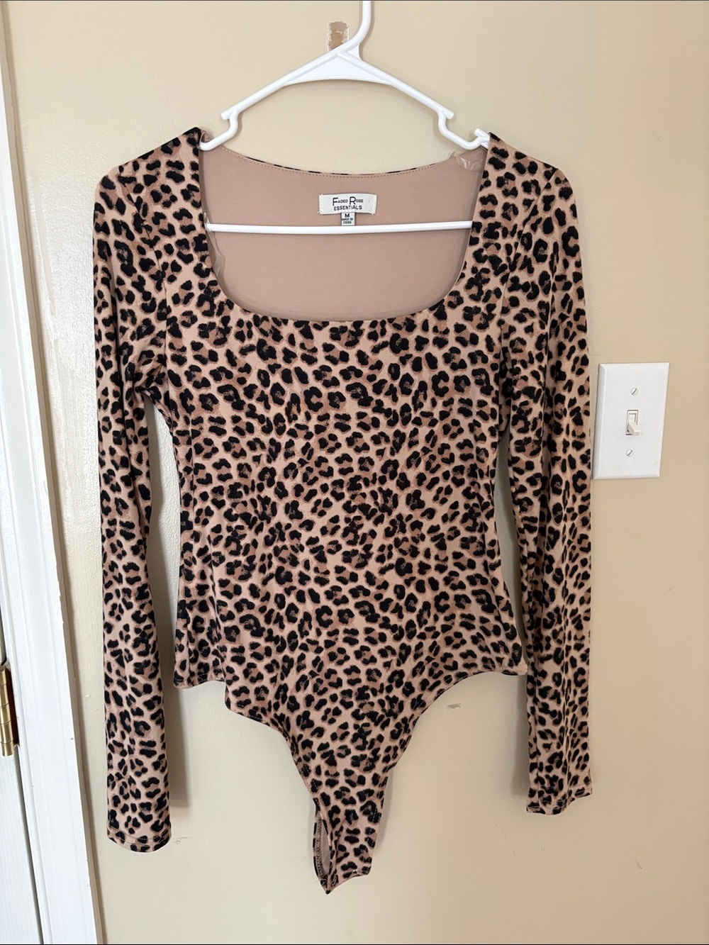 Leopard Scoop Neck Long Sleeve Bodysuit - Beige/Black